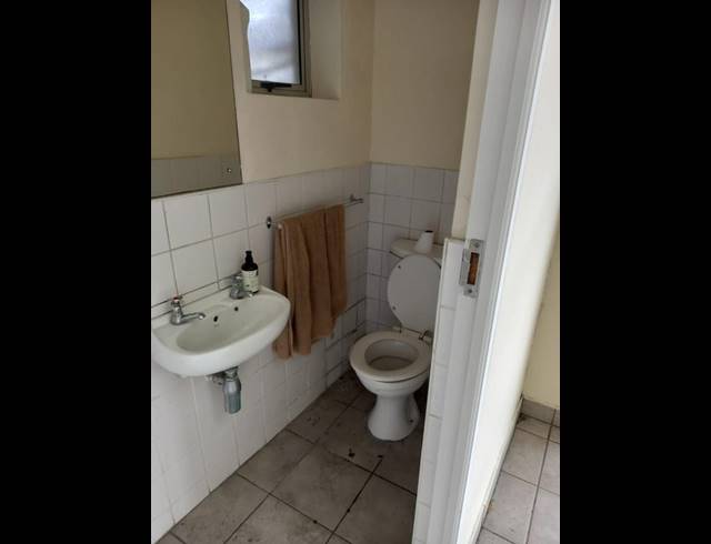 BUSINESS PROPERTY TO RENT IN FAIRVIEW